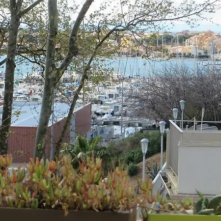 Agreable Et Spacieux Avec Terrasse Apartment
